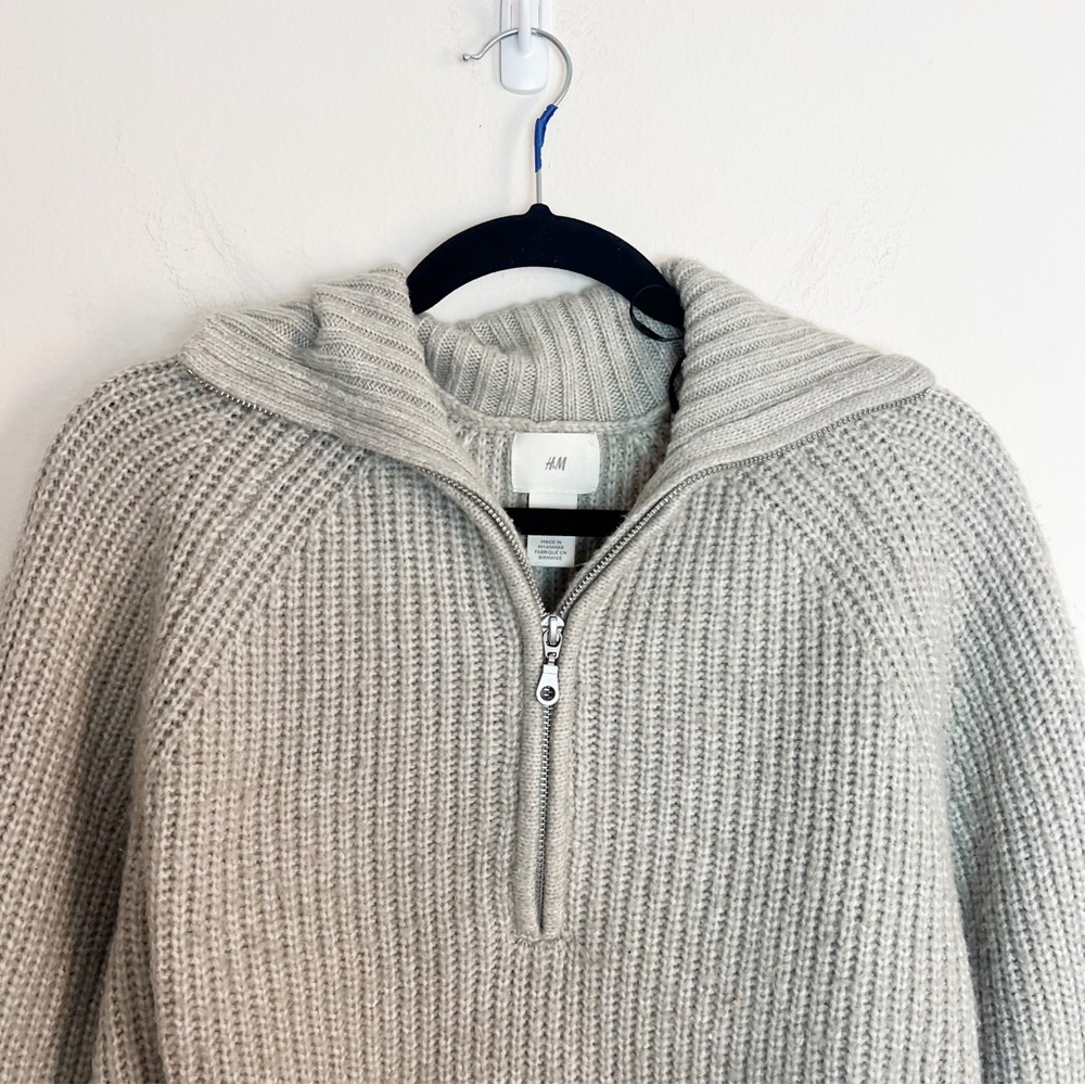 H&M Ribbed Knit Quarter Zip Sweater Pullover - Picture 2 of 6